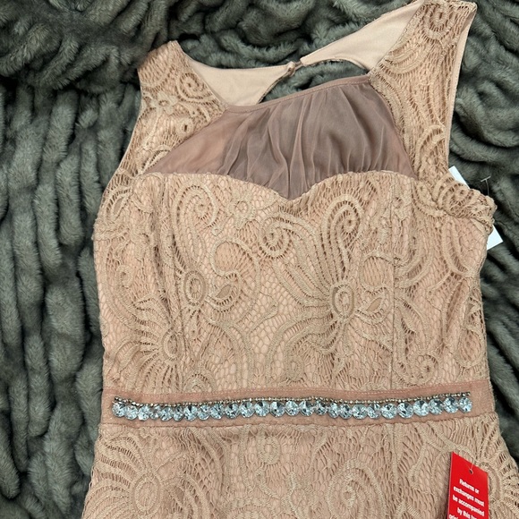 Evening gown - Picture 1 of 4